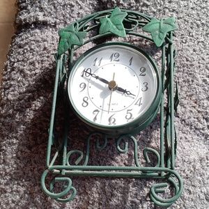 Hunter Green metal decorative clock